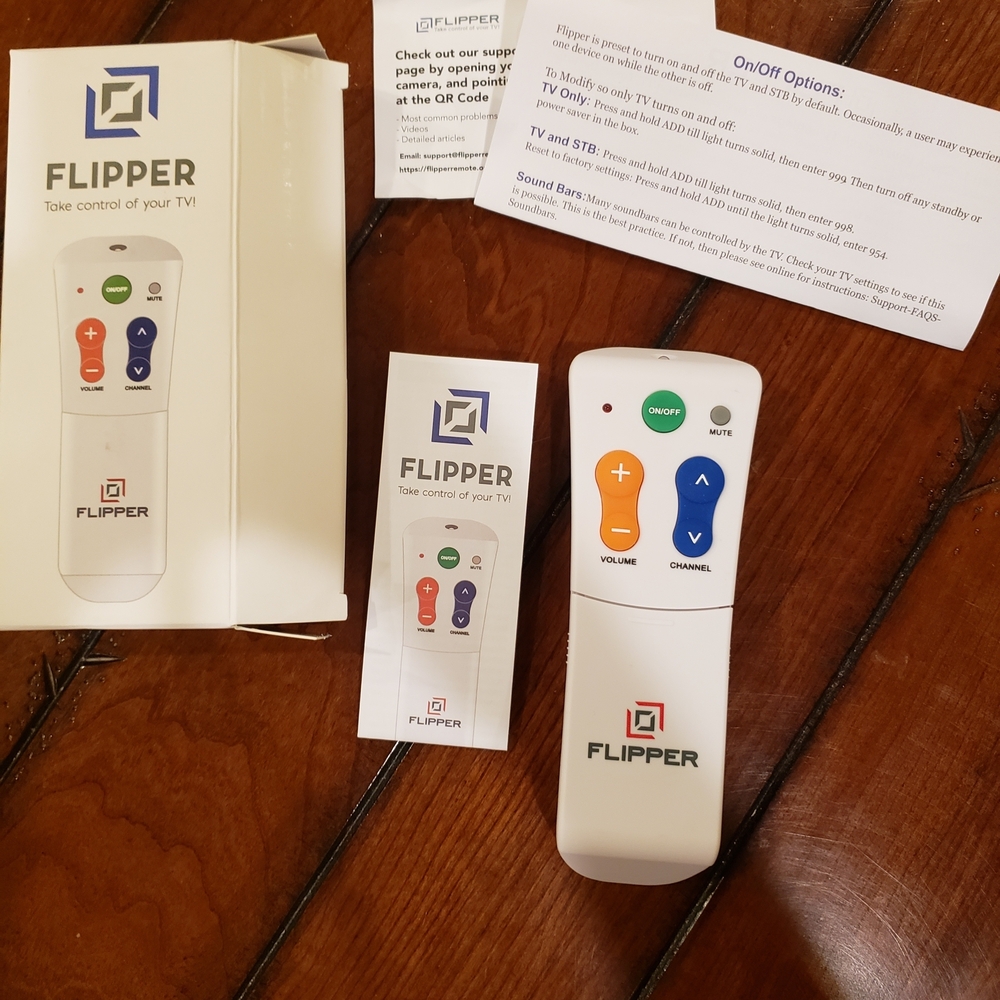 NWT- Flipper Big Button Universal TV Remote Control